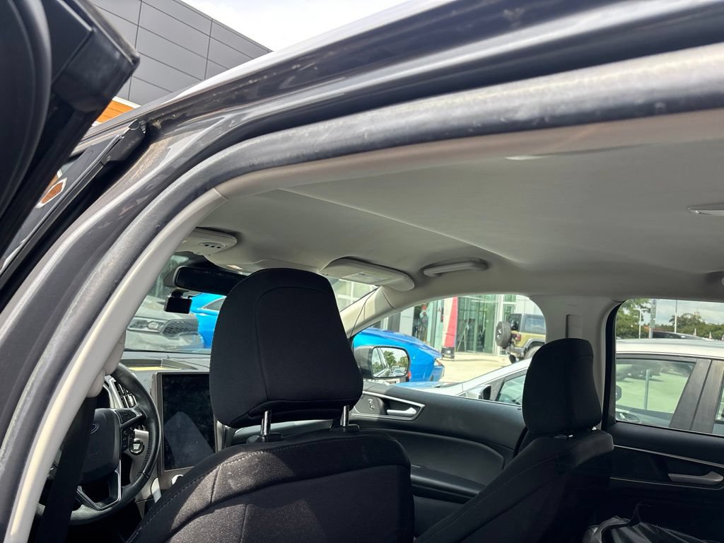 Used 2021 Ford Edge SEL w/ Convenience Package FWD image 8