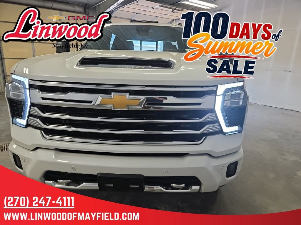 Used 2024 Chevrolet Silverado 2500 High Country w/ High Country Premium Package AWD/4WD image 3