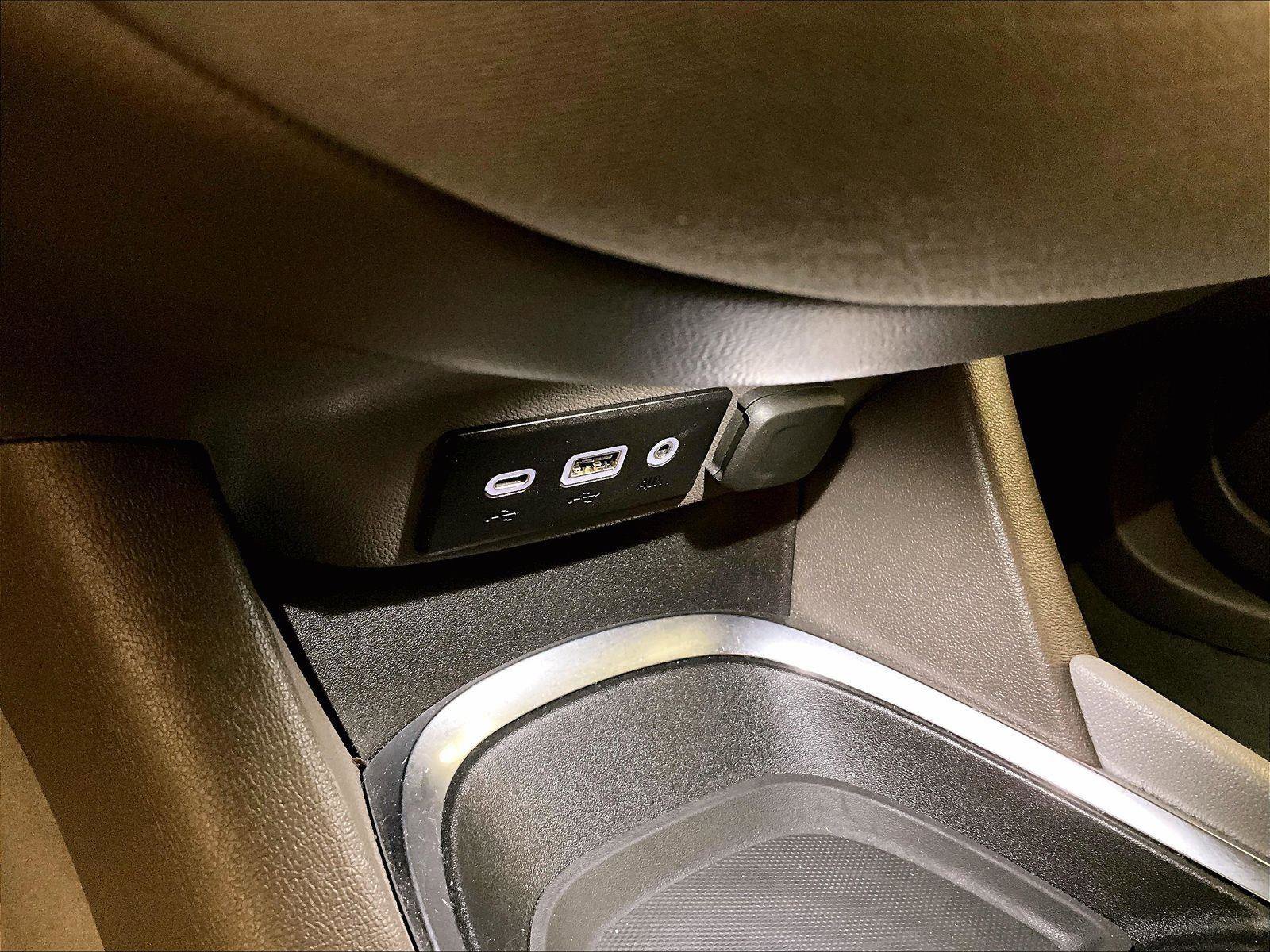 Used 2022 Chevrolet Malibu LT image 31