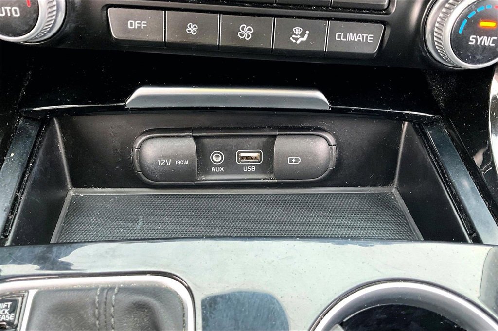 Certified 2019 Kia Stinger image 24