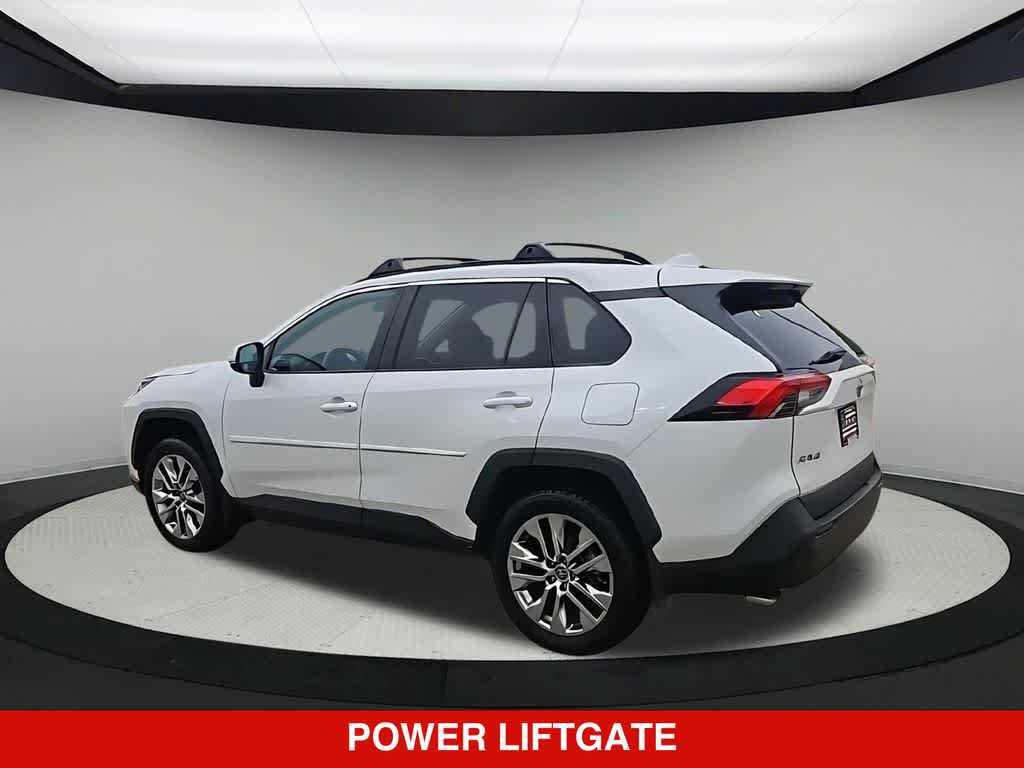 Used 2021 Toyota RAV4 XLE Premium FWD image 6