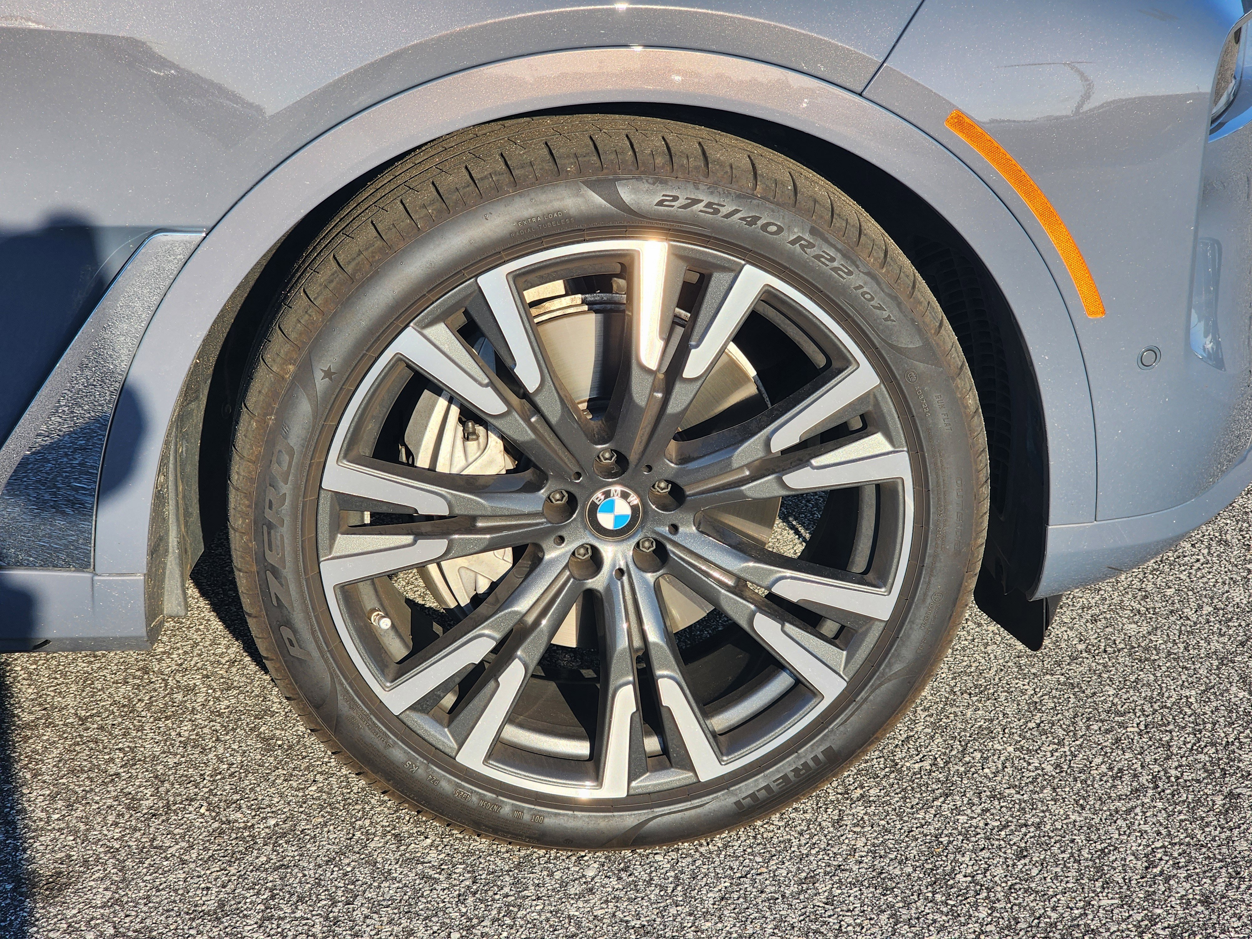 Used 2026 BMW X7 xDrive40i w/ Executive Package image 11