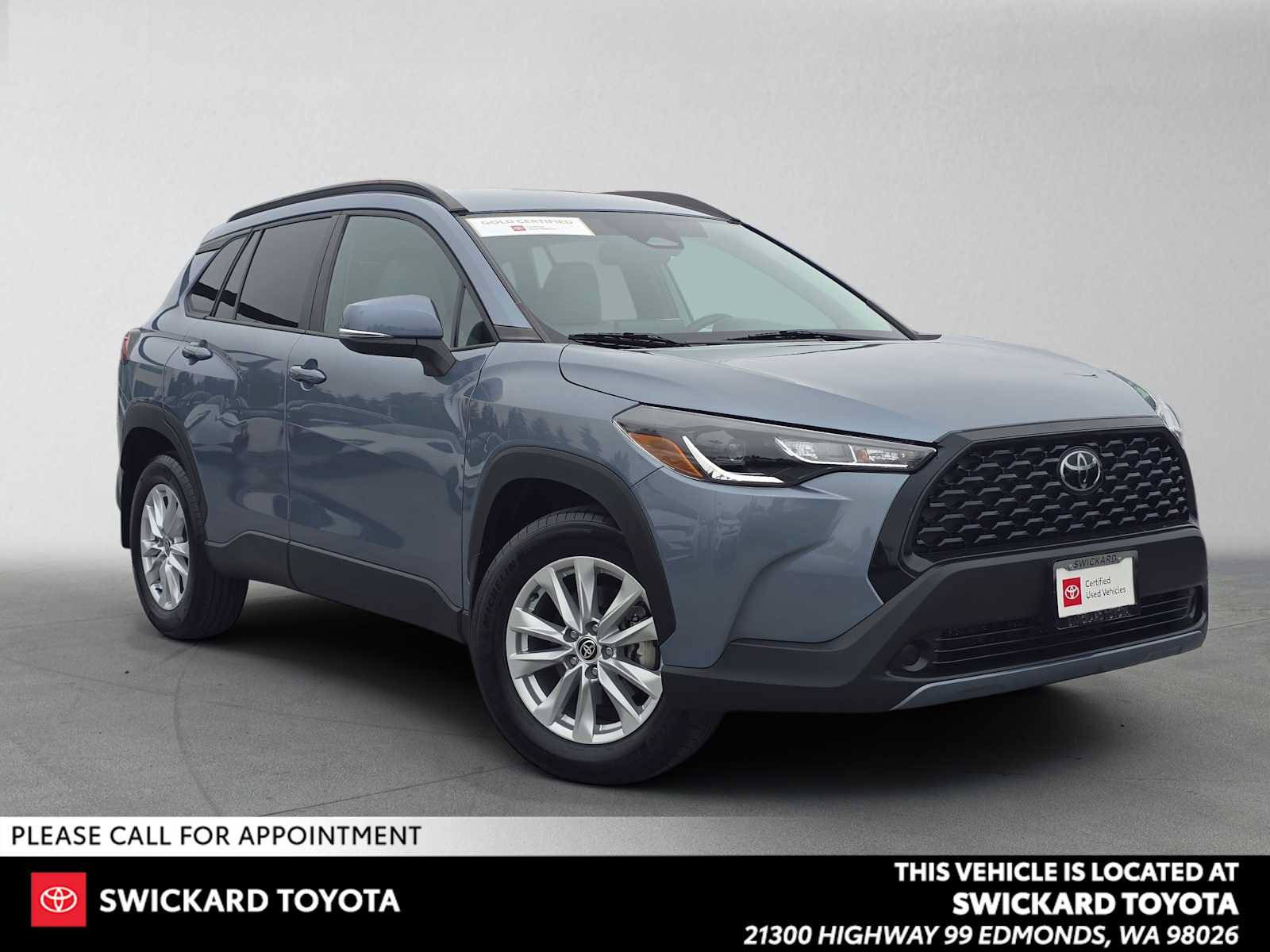 Used 2024 Toyota Corolla Cross LE AWD/4WD image 1