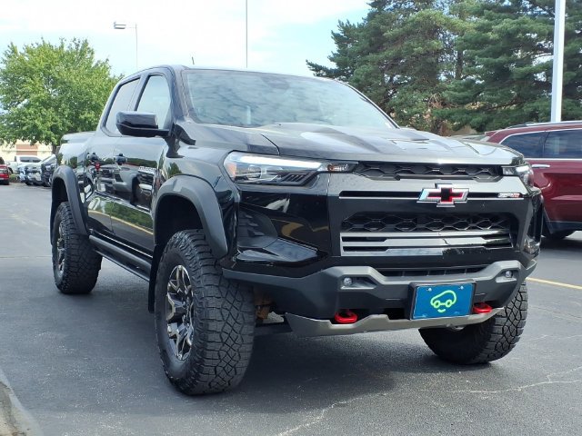 Certified 2023 Chevrolet Colorado ZR2 w/ ZR2 Convenience Package III AWD/4WD image 3