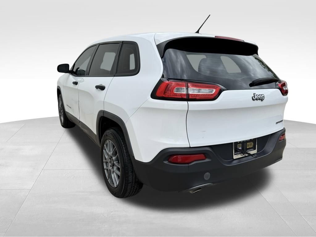 Used 2014 Jeep Cherokee Sport image 4