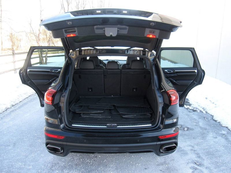 Used 2017 Porsche Cayenne Platinum Edition image 30