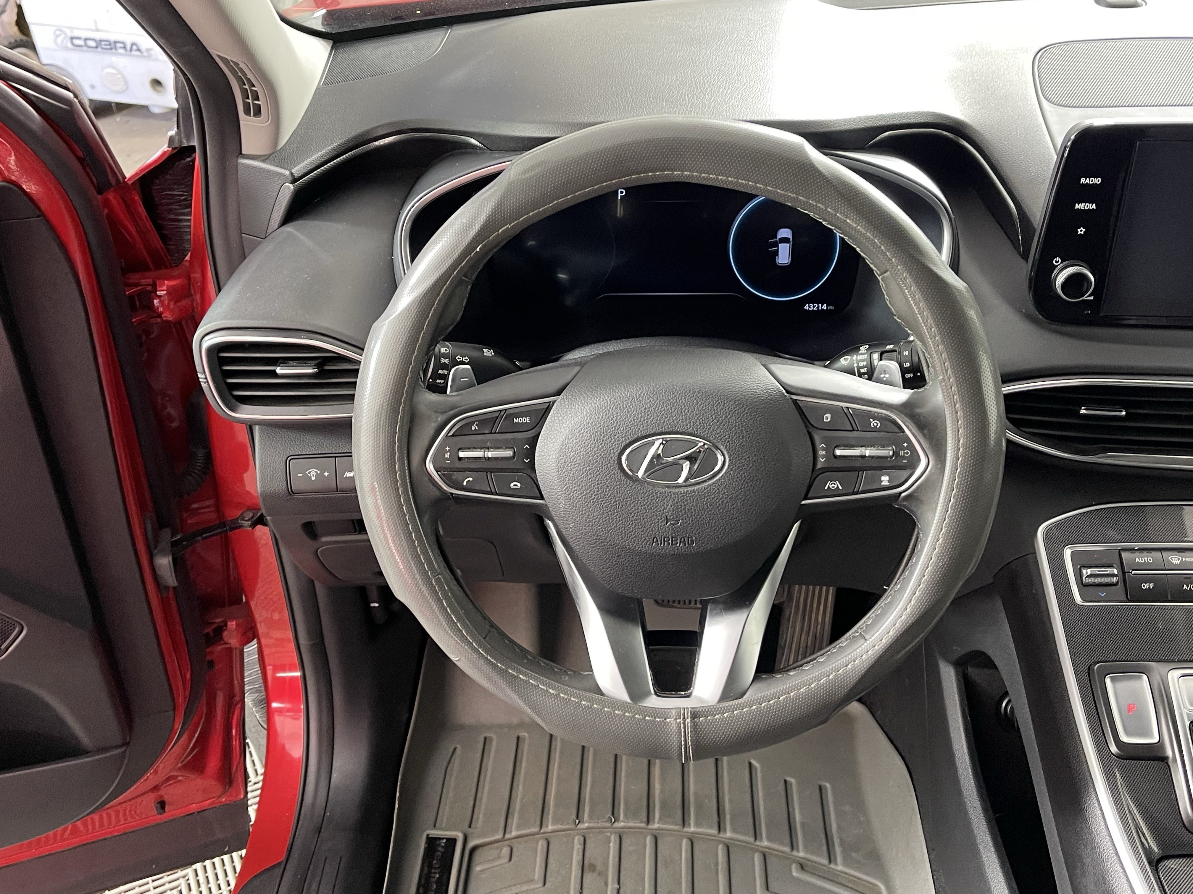 Used 2021 Hyundai Santa Fe SEL w/ Convenience Package AWD/4WD image 13