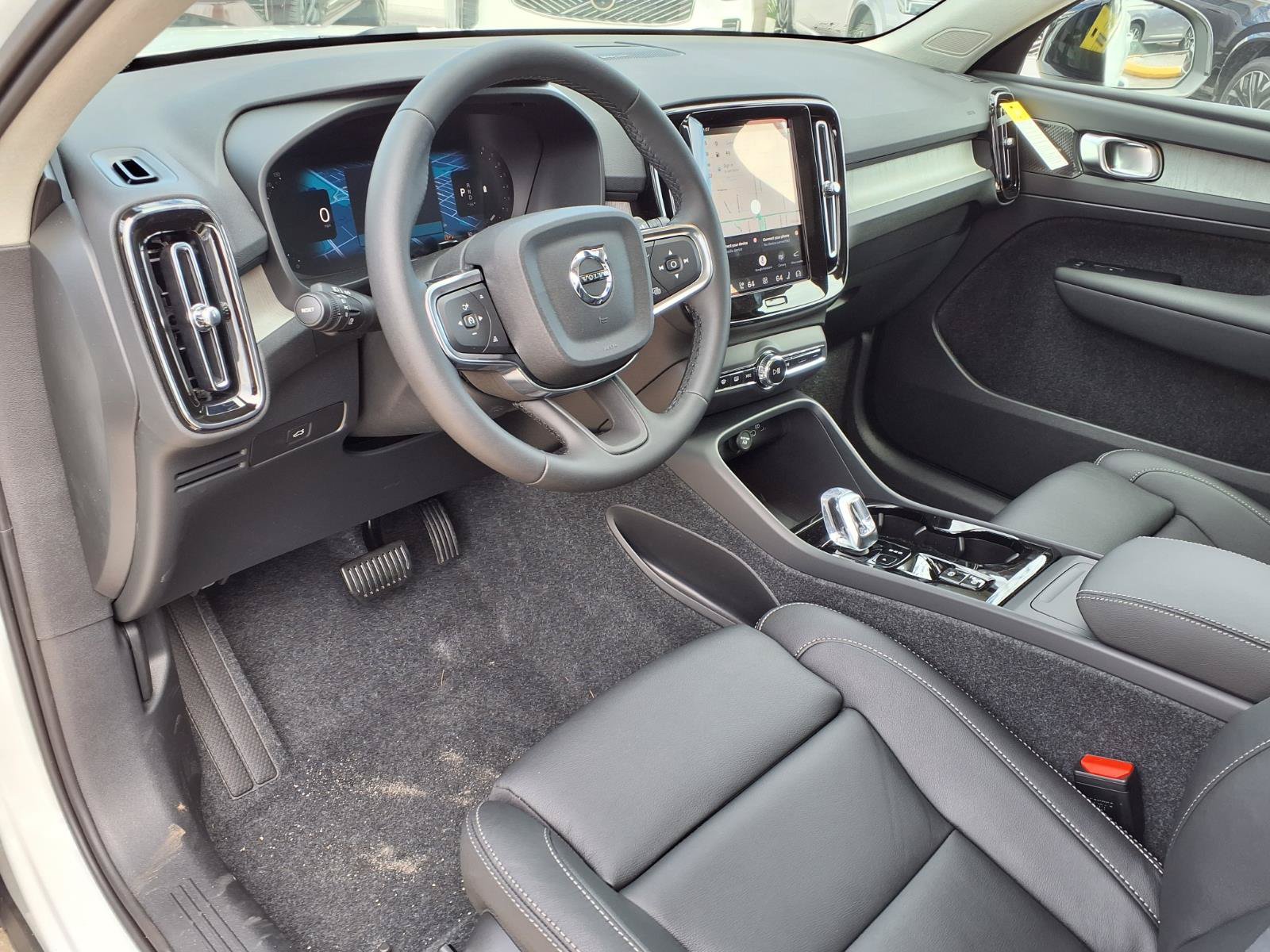 New 2026 Volvo XC40 B5 Plus w/ Climate Package AWD/4WD image 12