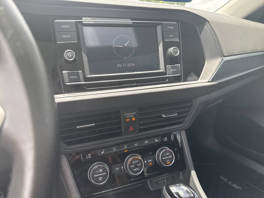 Used 2023 Volkswagen Jetta SE FWD image 20