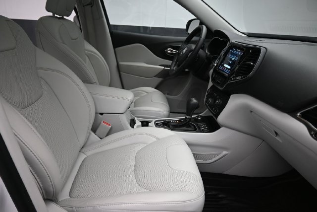 Used 2021 Jeep Cherokee Limited AWD/4WD image 26