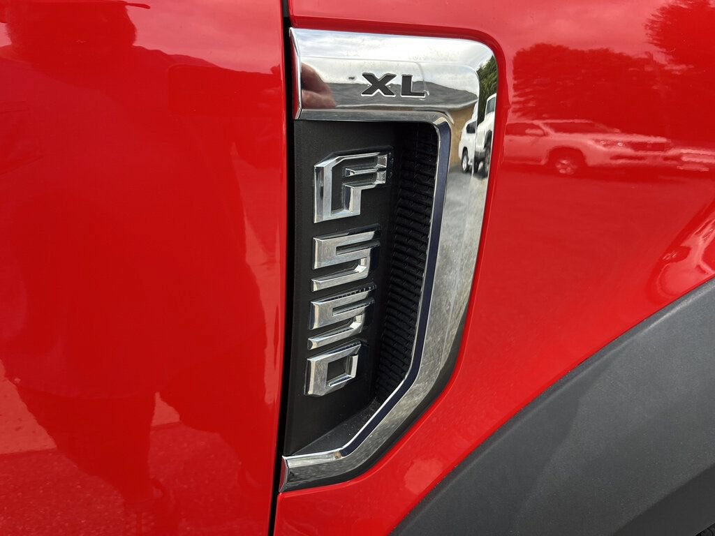 Used 2019 Ford F550 4x4 Regular Cab Super Duty image 17