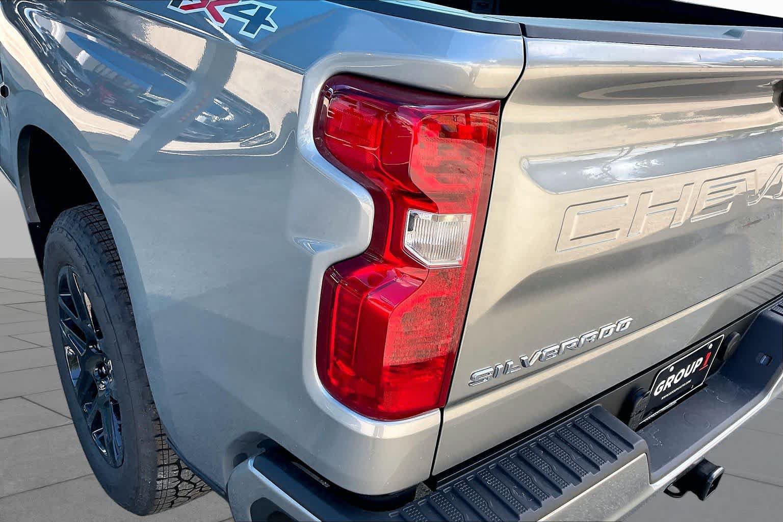 New 2026 Chevrolet Silverado 1500 Custom w/ Turbomax Blackout Package AWD/4WD image 14