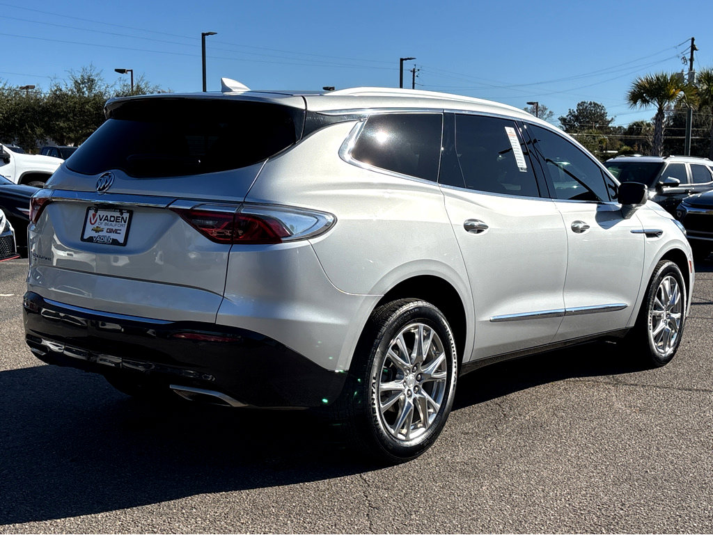 Used 2022 Buick Enclave Premium image 34