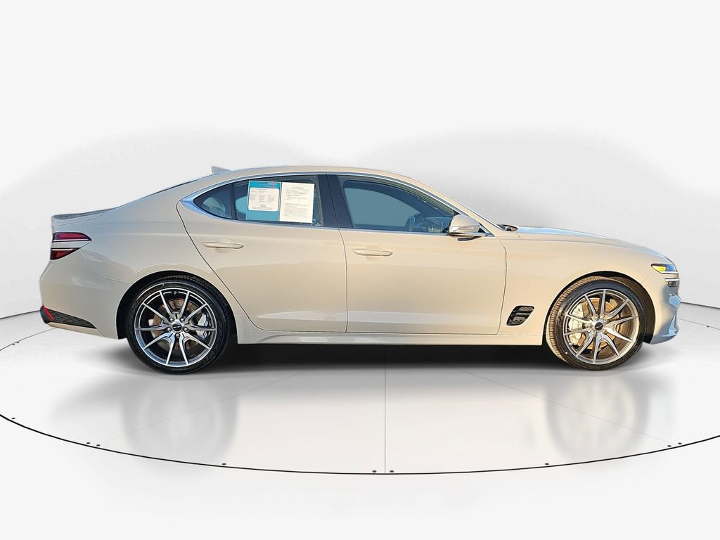 Used 2025 Genesis G70 2.5T image 3