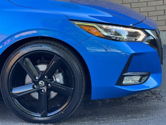 Used 2022 Nissan Sentra SR w/ SR Premium Package FWD image 12