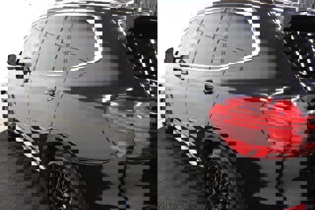 Used 2019 BMW X3 sDrive30i w/ Driving Assistance Package image 9