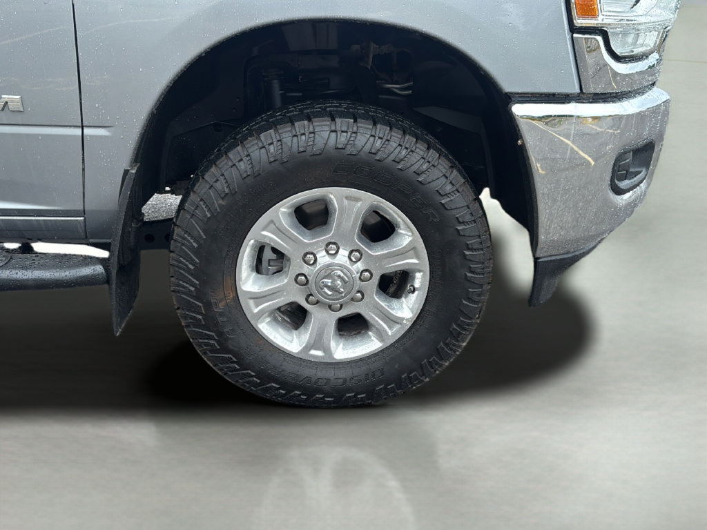Used 2023 RAM 2500 Big Horn w/ Level 1 Equipment Group AWD/4WD image 9