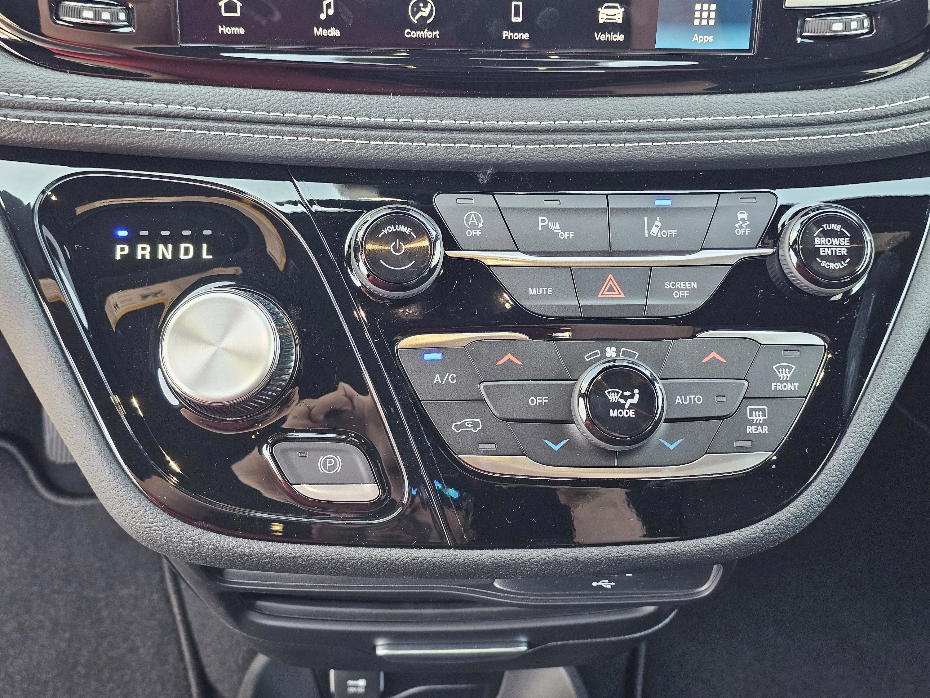 New 2026 Chrysler Pacifica Select image 27