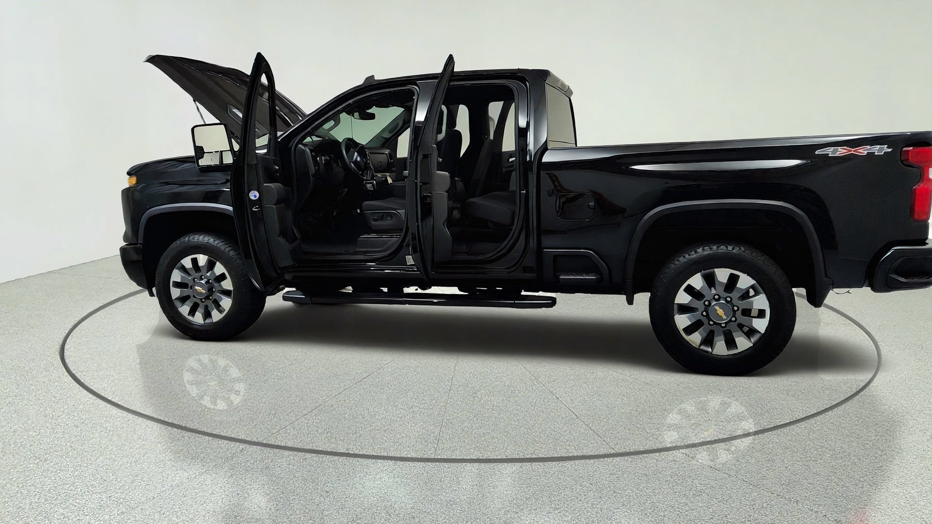 Used 2024 Chevrolet Silverado 2500 Custom w/ Custom Convenience Package AWD/4WD image 10