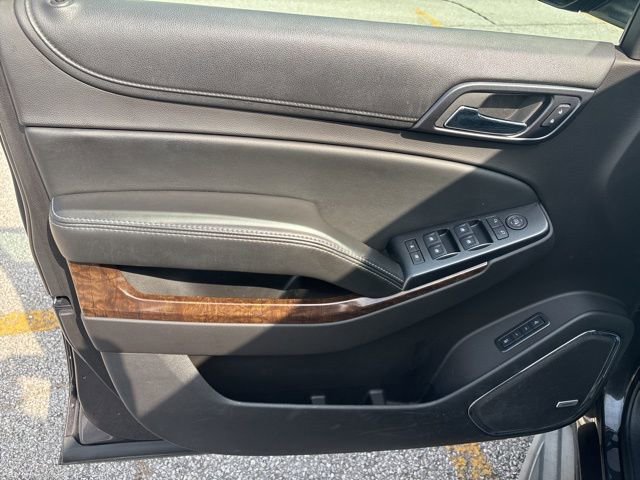 Used 2015 Chevrolet Suburban LT RWD image 19
