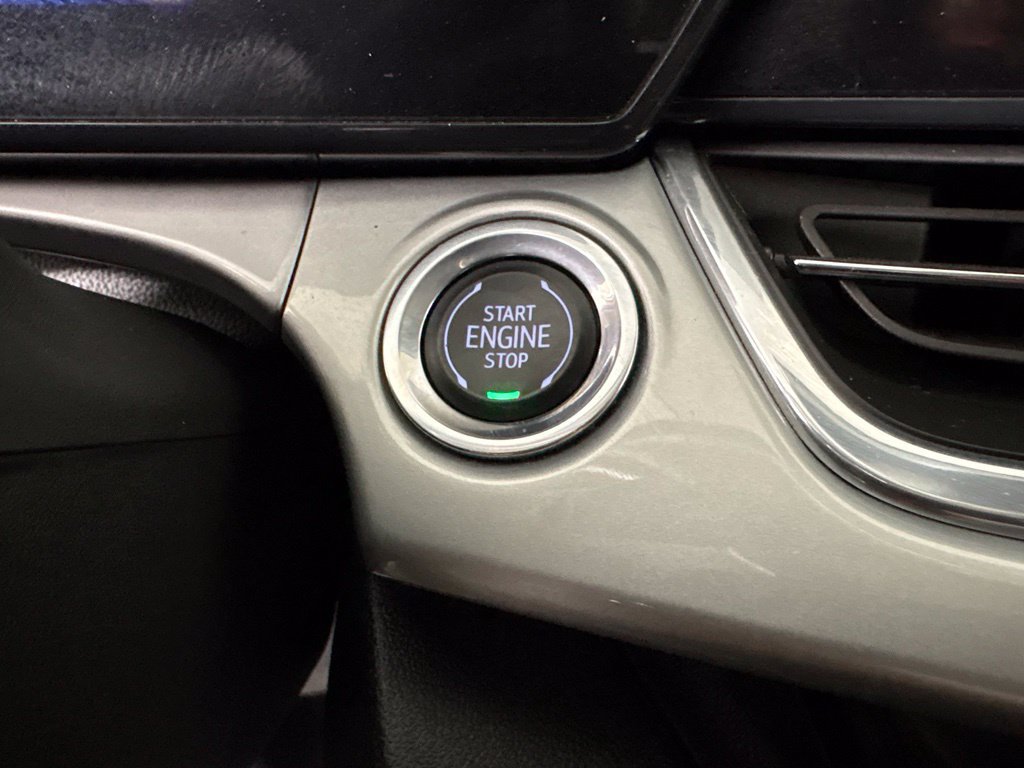 Used 2025 Chevrolet Trax LT FWD image 27