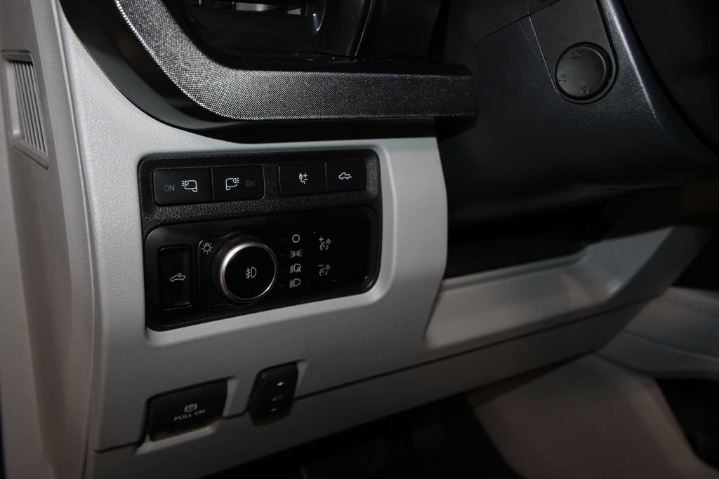 Used 2024 Ford F250 Limited w/ FX4 Off-Road Package AWD/4WD image 11
