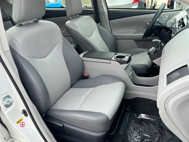 Used 2017 Toyota Prius V Five w/ Advanced Technology Package FWD image 11