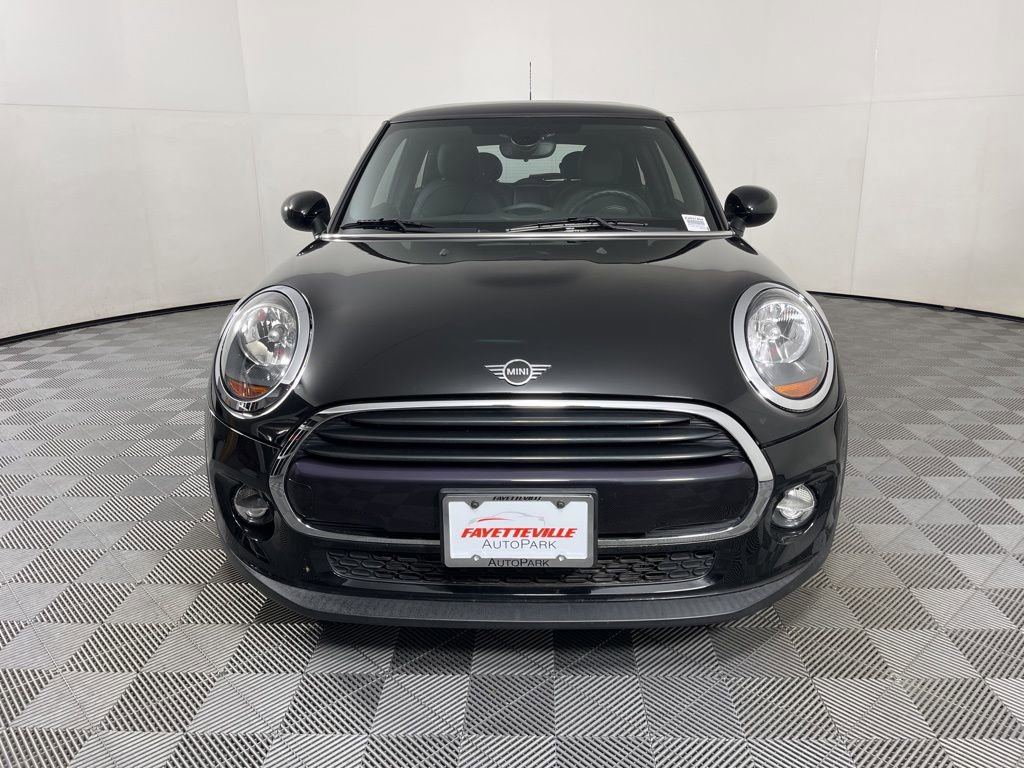 Used 2019 MINI Cooper 2-Door Hardtop image 16