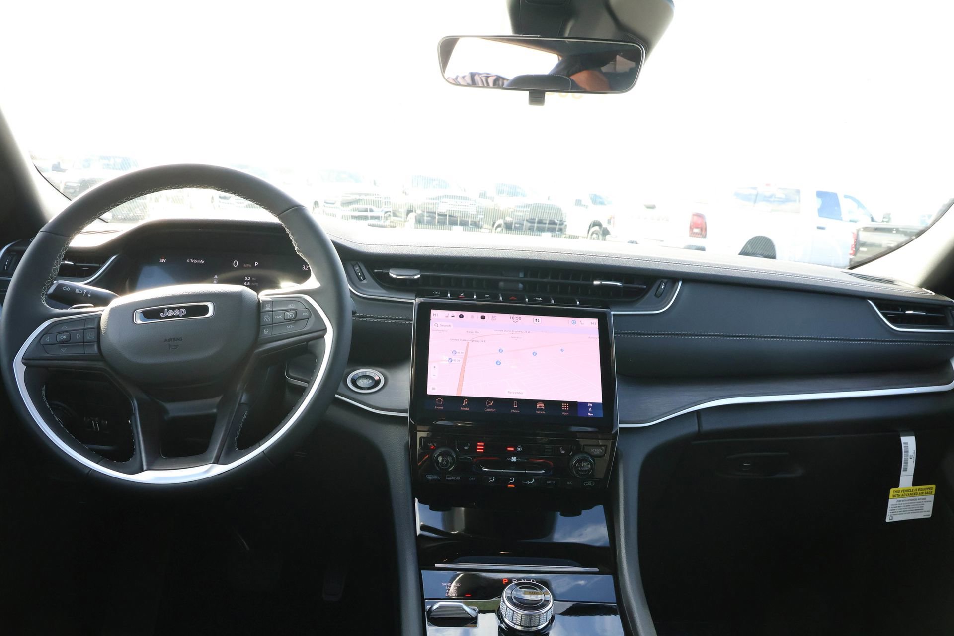 New 2025 Jeep Grand Cherokee Limited image 17