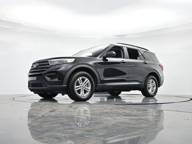 Used 2022 Ford Explorer XLT image 34
