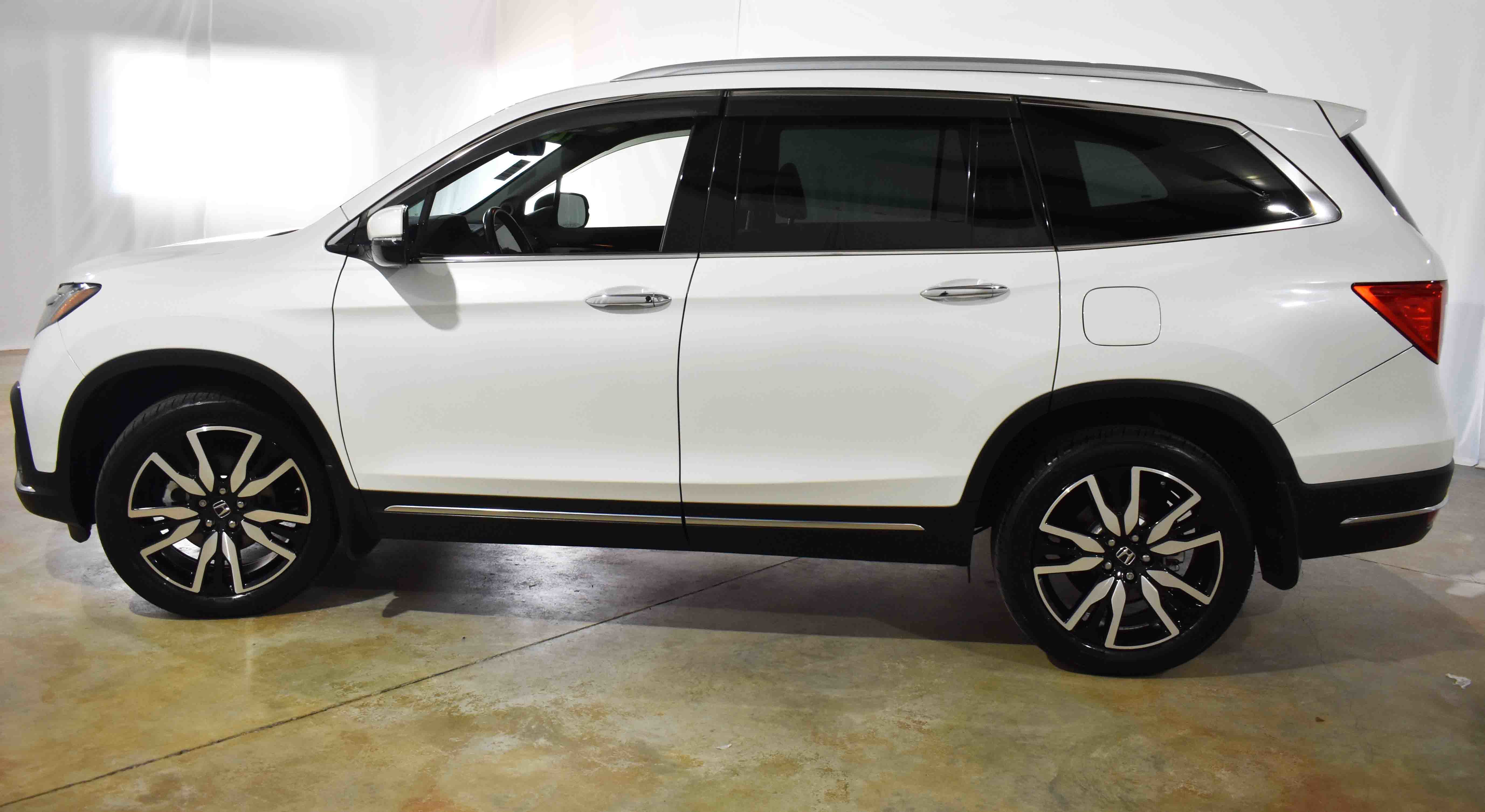 Used 2020 Honda Pilot Touring image 6