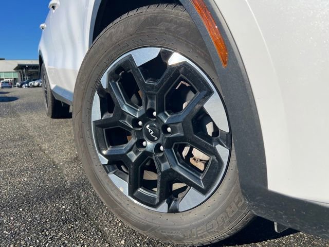 Certified 2024 Kia Sorento S image 2