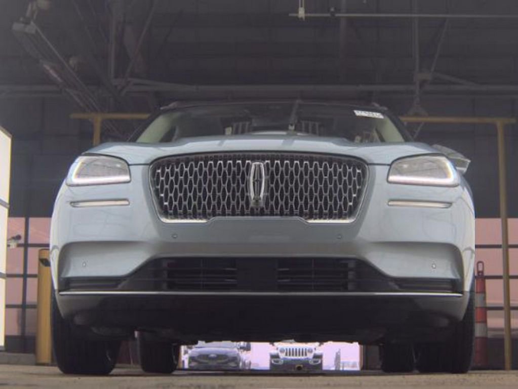 Used 2022 Lincoln Corsair Reserve w/ Equipment Group 201A image 4