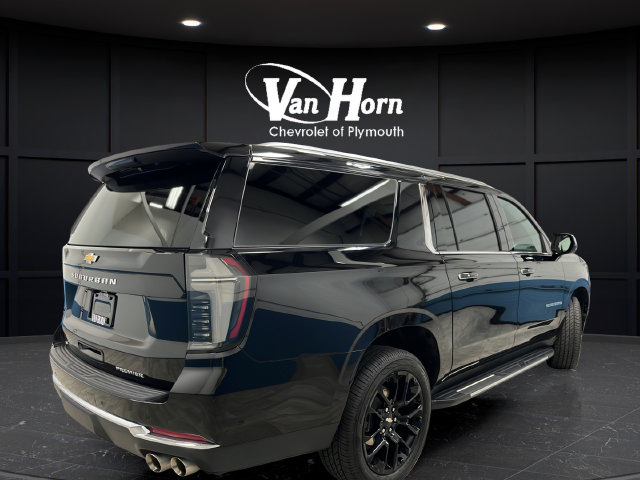 Used 2025 Chevrolet Suburban Premier AWD/4WD image 7
