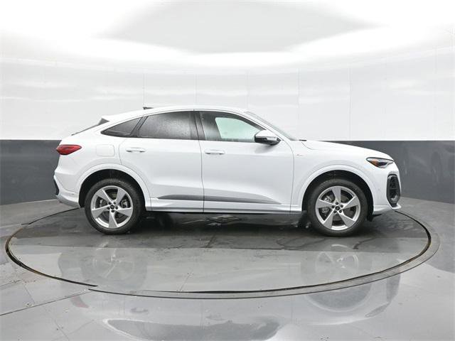 New 2025 Audi Q5 Premium Plus image 8