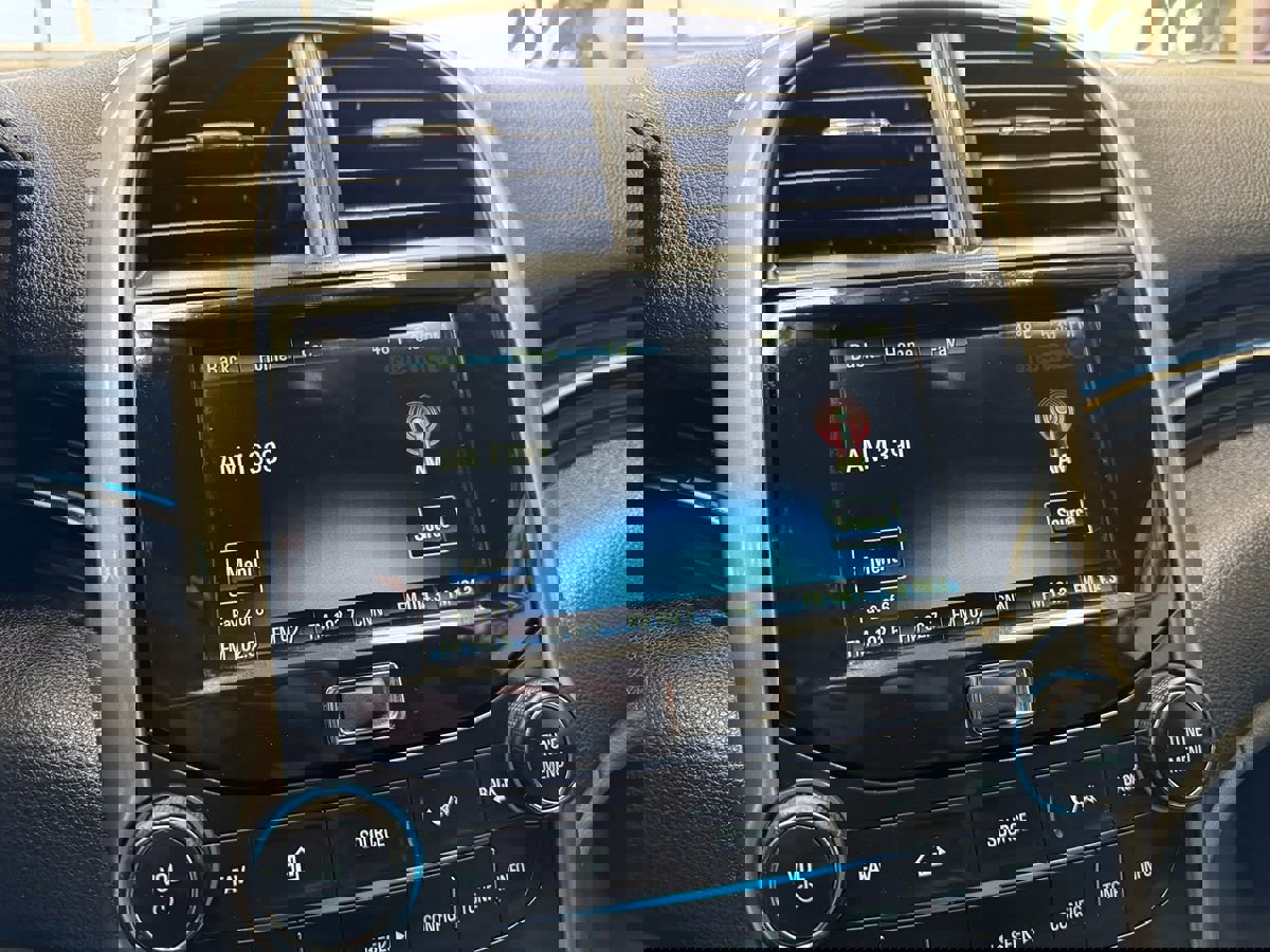 Used 2016 Chevrolet Malibu LT image 29