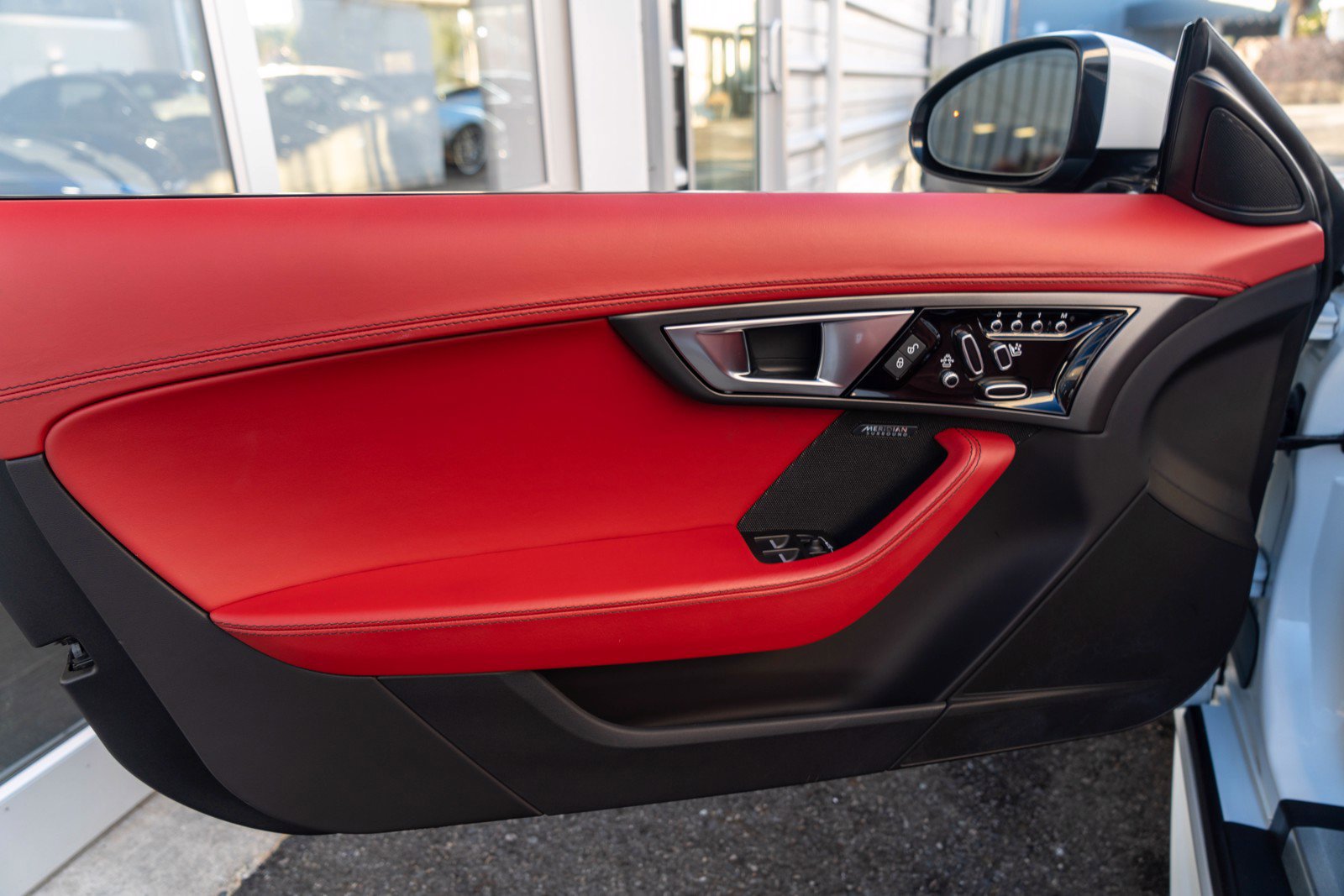 Used 2017 Jaguar F-TYPE R AWD/4WD image 18