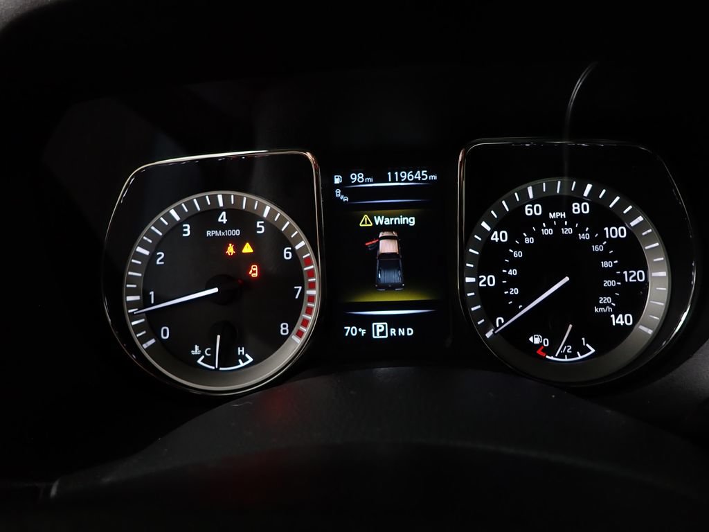 Used 2017 Nissan Titan Platinum Reserve RWD image 27