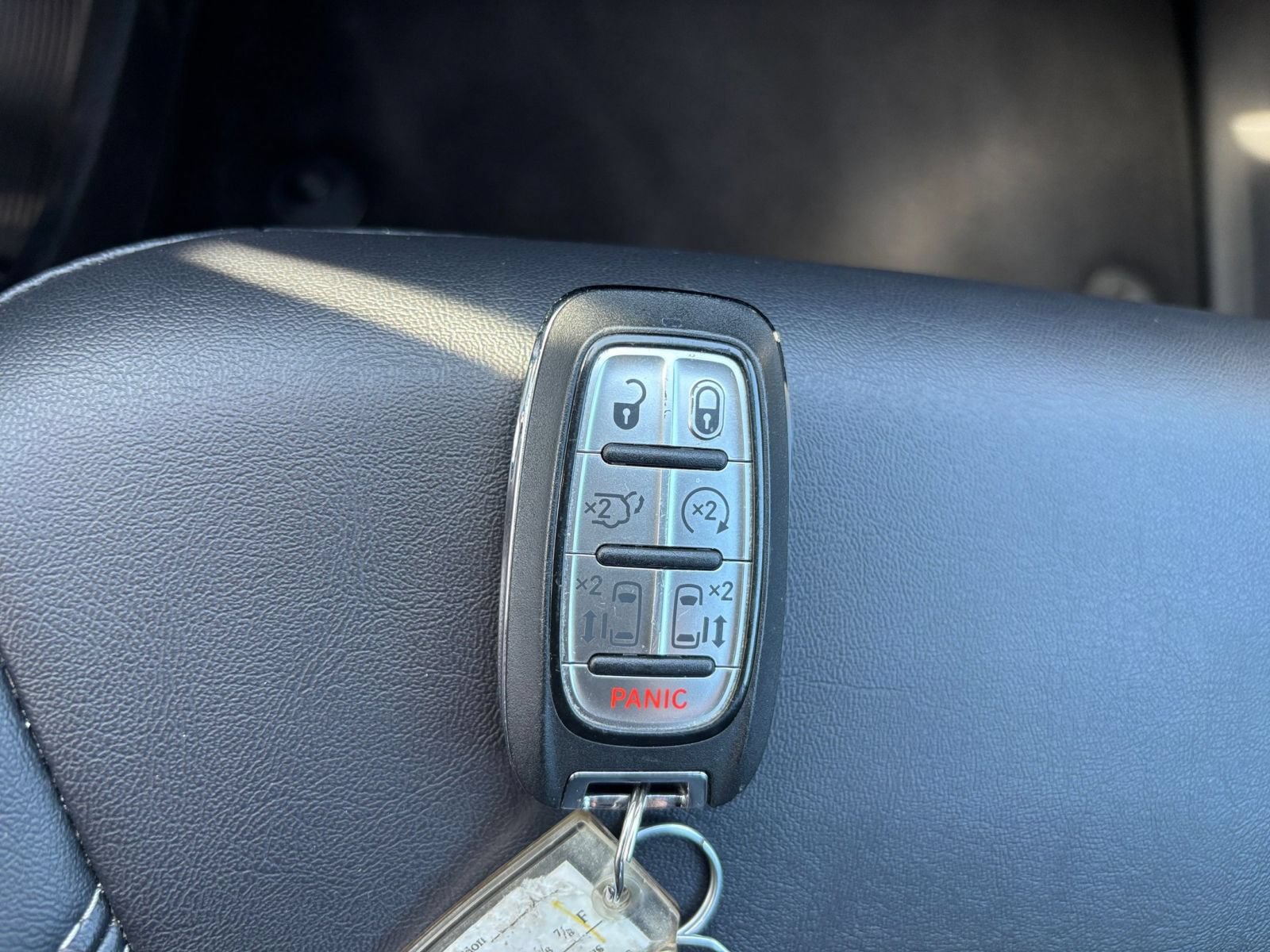 Used 2025 Chrysler Pacifica Select FWD image 20