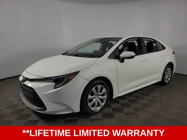 Used 2023 Toyota Corolla LE FWD image 3