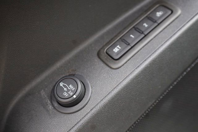 Used 2023 Chevrolet Equinox Premier image 20