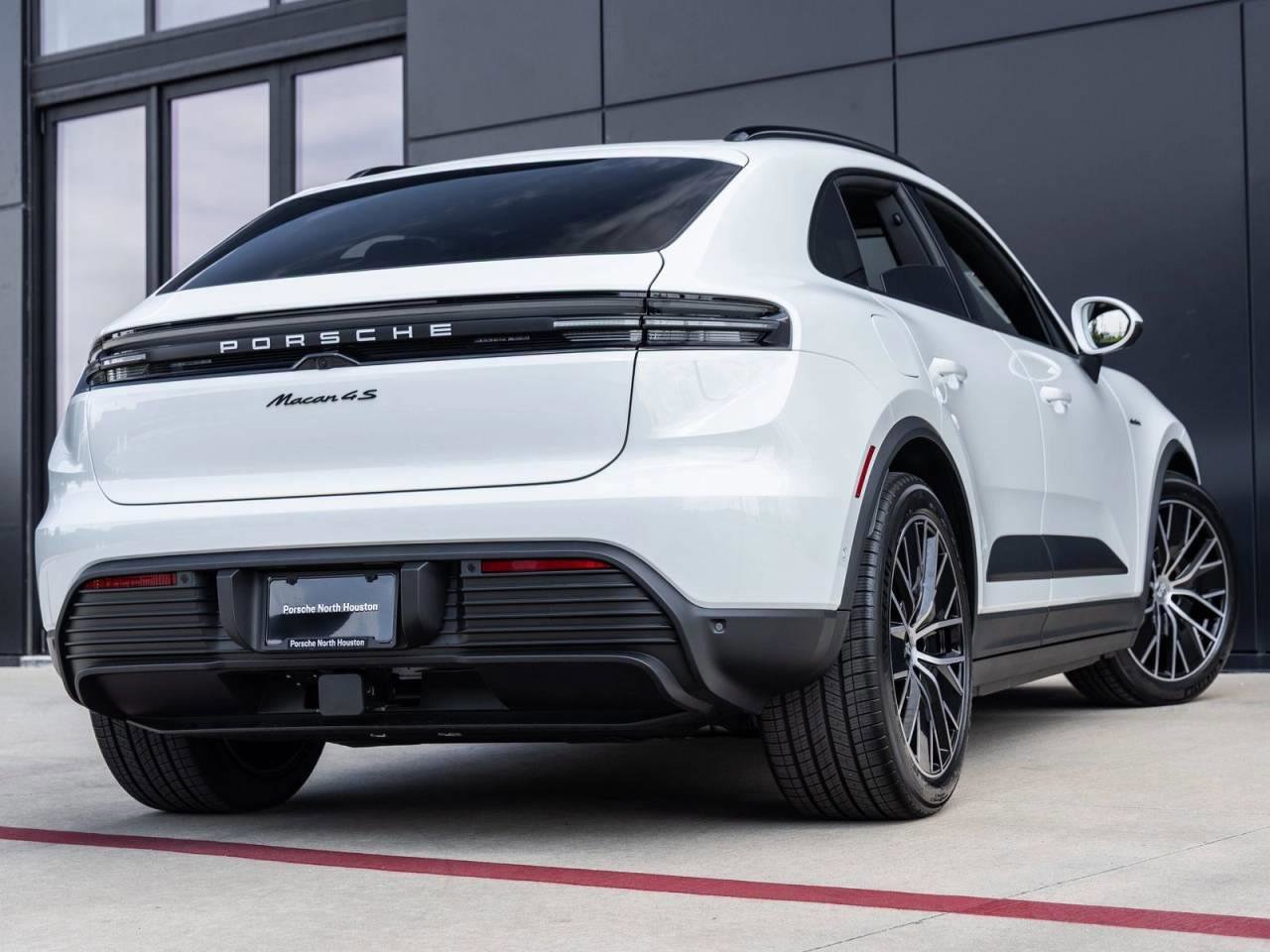 Used 2025 Porsche Macan 4S Electric image 53