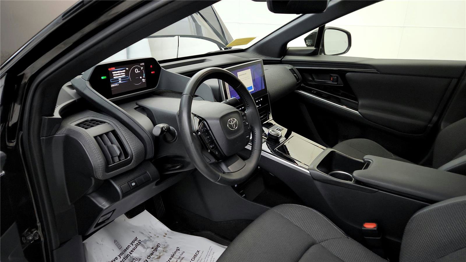 Used 2023 Toyota bZ4X XLE image 31