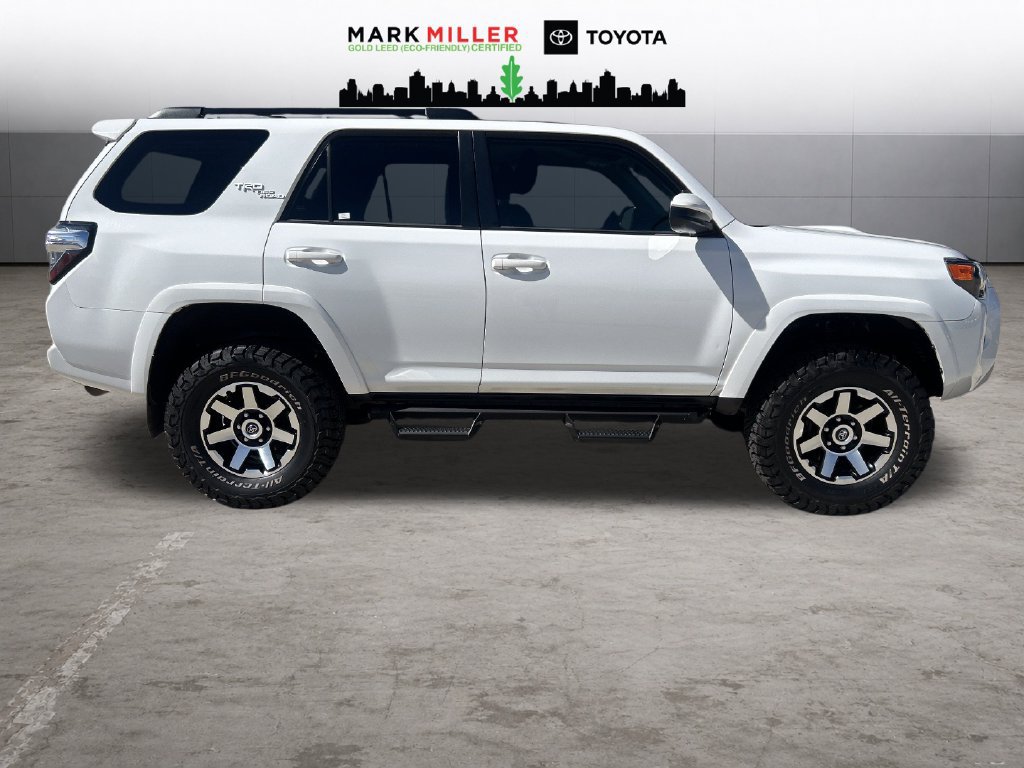 Used 2022 Toyota 4Runner TRD Off-Road AWD/4WD image 6