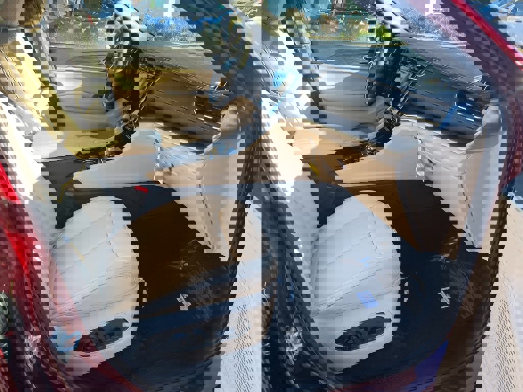 New 2025 Jeep Grand Cherokee Limited image 11