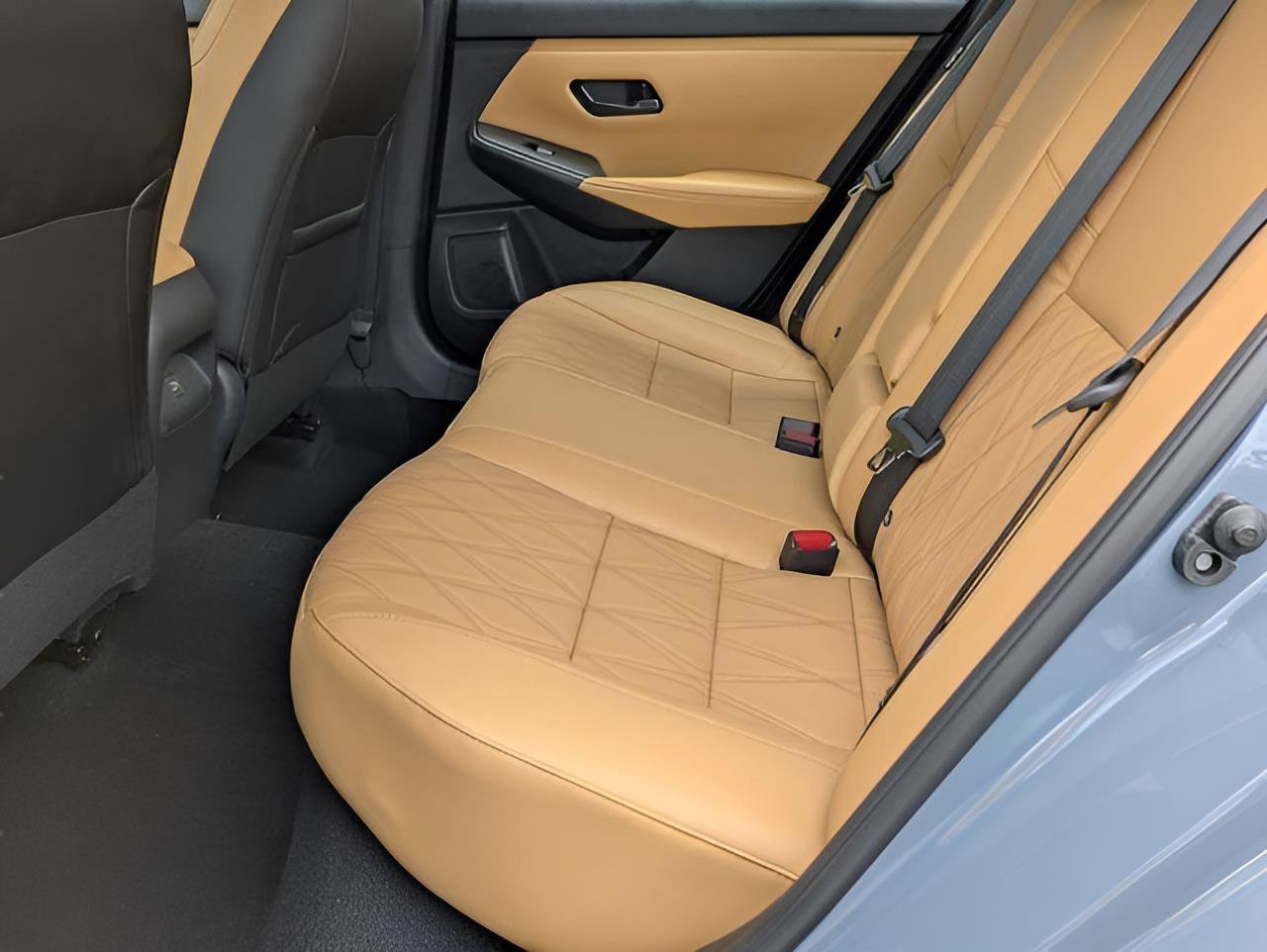 Used 2025 Nissan Sentra SV w/ SV Premium Package FWD image 22