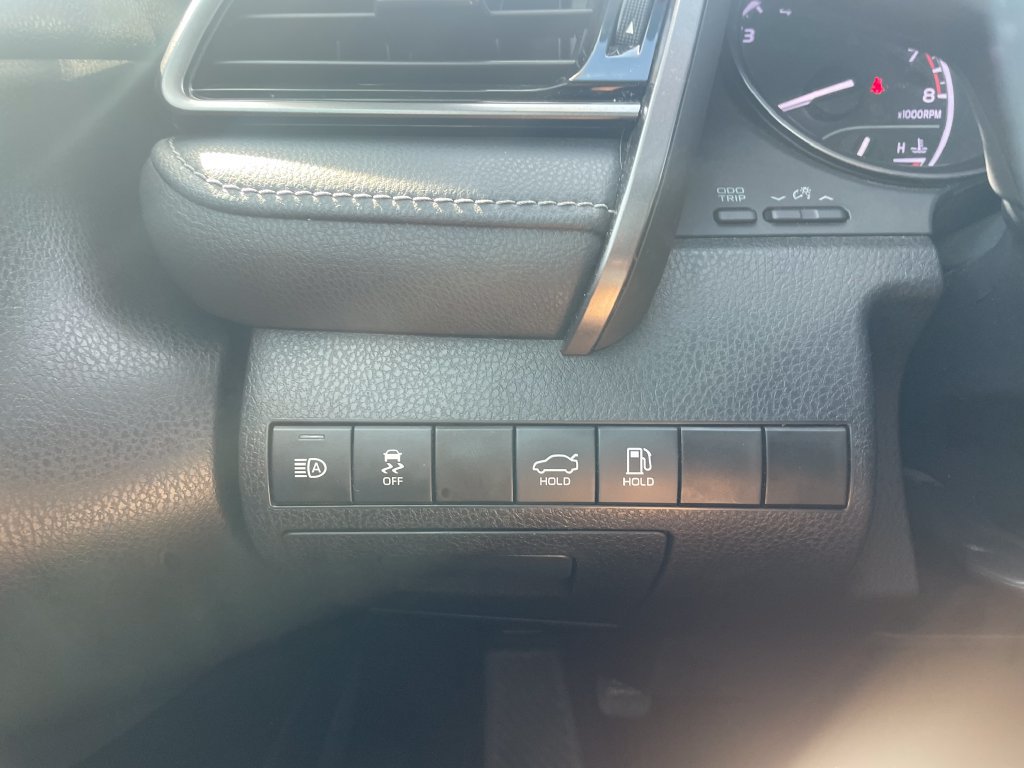 Used 2021 Toyota Camry SE FWD image 14