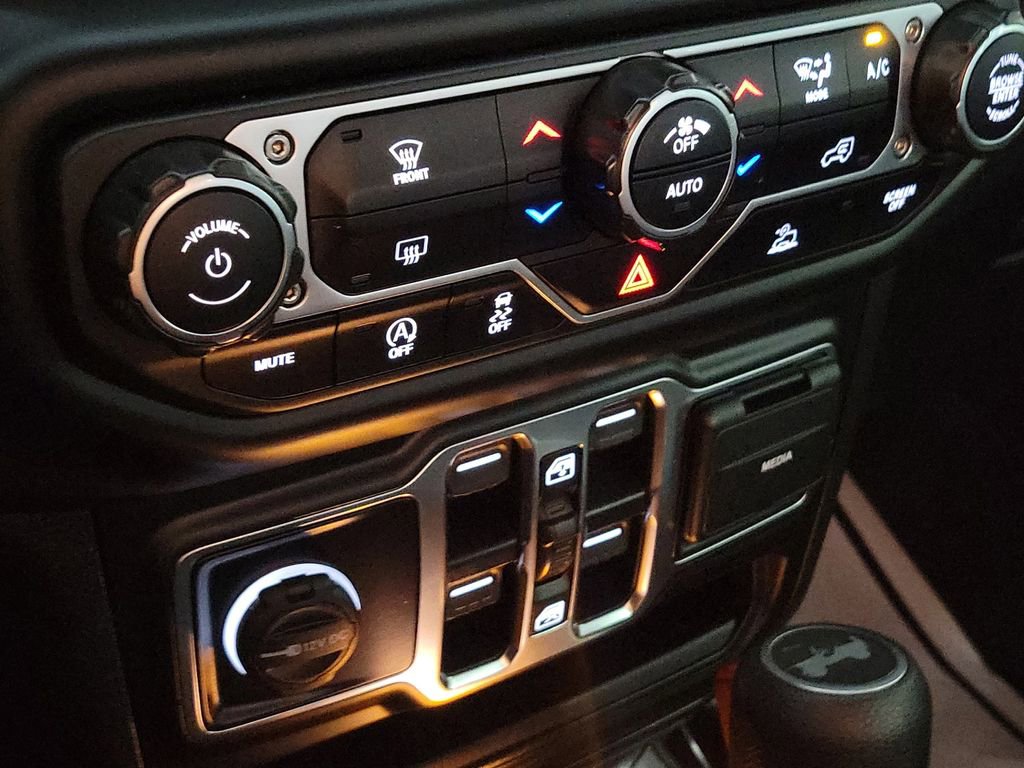 Used 2021 Jeep Wrangler Unlimited Sport AWD/4WD image 30