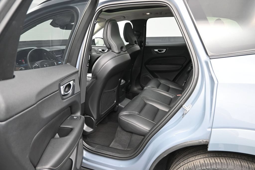 Used 2024 Volvo XC60 T8 Ultimate AWD/4WD image 15