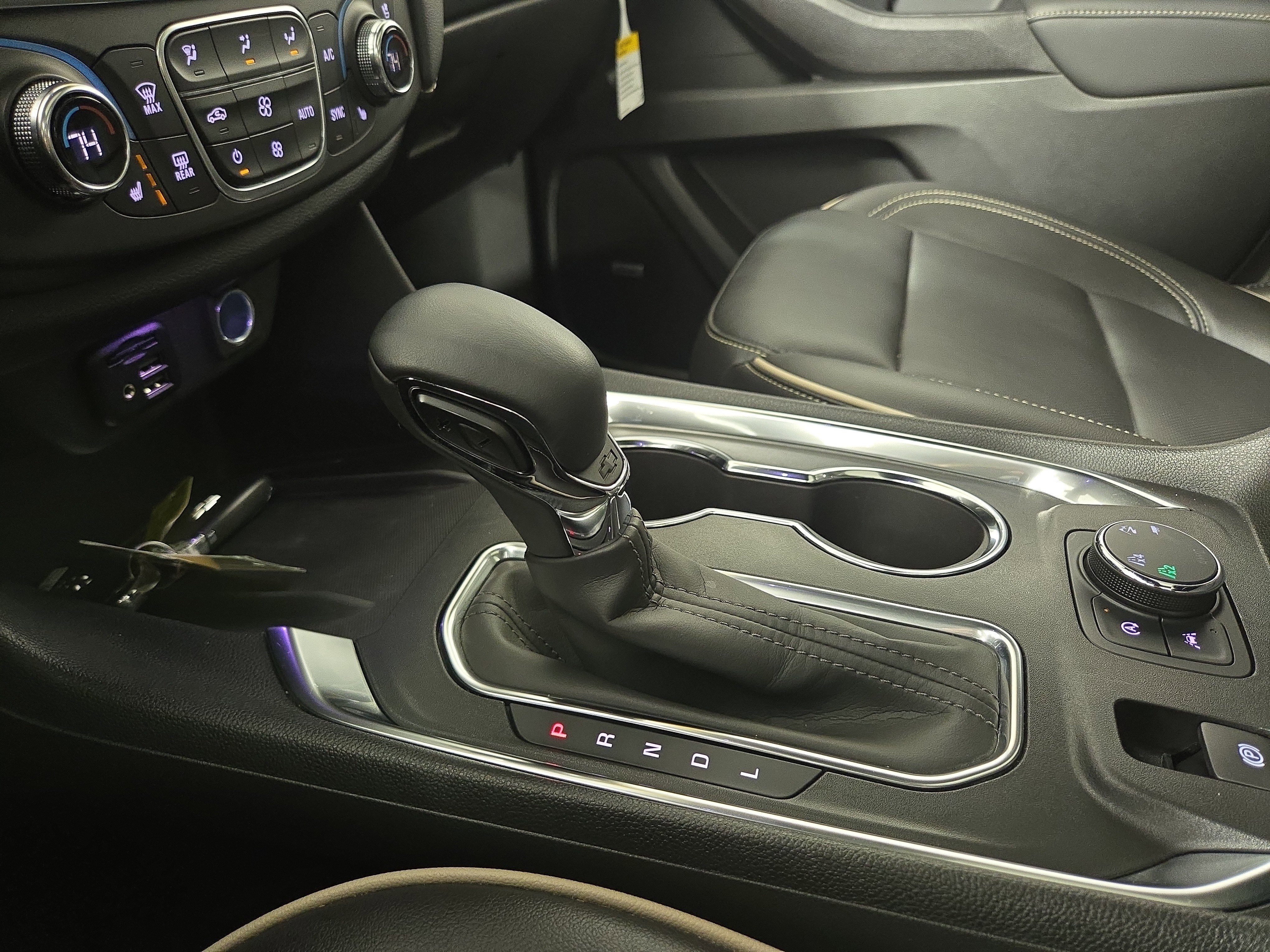 Certified 2024 Chevrolet Traverse Premier w/ Redline Edition image 25